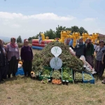 kadin-ciftcilerin-yetistirdigi-arakanin-ilk-hasadi-yapildi