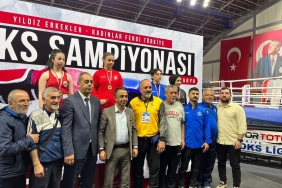 Kağıtsporlu boksörler 3 bronz ile döndü