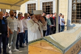 Kalbinden bıçaklanarak öldürülmüştü, son yolculuğuna uğurlandı