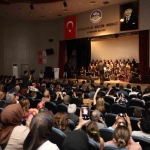 kiraz-cicegi-korosu-ilk-konserini-verdi