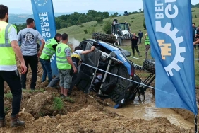 Kocaeli ’de düzenlenen Off-Road Festivali ’nde heyecan zirveye ulaştı