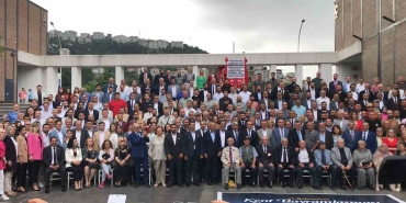 Kocaeli ’de geleneksel kent bayramlaşmasında geçmişten bugüne yapılan bayramlaşmaların fotoğrafları sergilendi