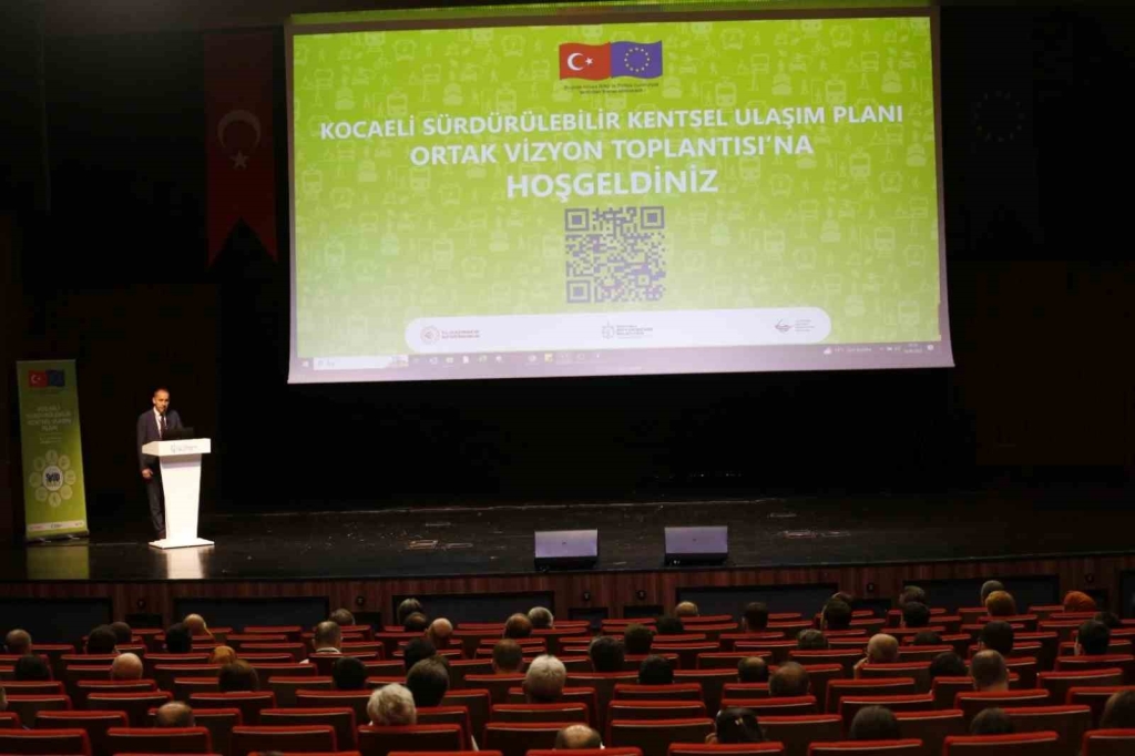 Kocaeli ’nin sürdürülebilir kentsel ulaşım planı için kollar sıvandı