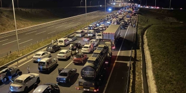 Kuzey Marmara Otoyolu ’nda kaza: Bayram tatili yolunda kontak kapattılar
