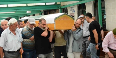 Metruk evdeki göçükte ölen 15 yaşındaki Ömer Faruk son yolculuğuna uğurlandı