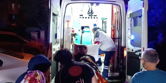 Otobüsten inince husumetlisi tarafından vuruldu, yaralı halde 2 buçuk kilometre evine yürüdü