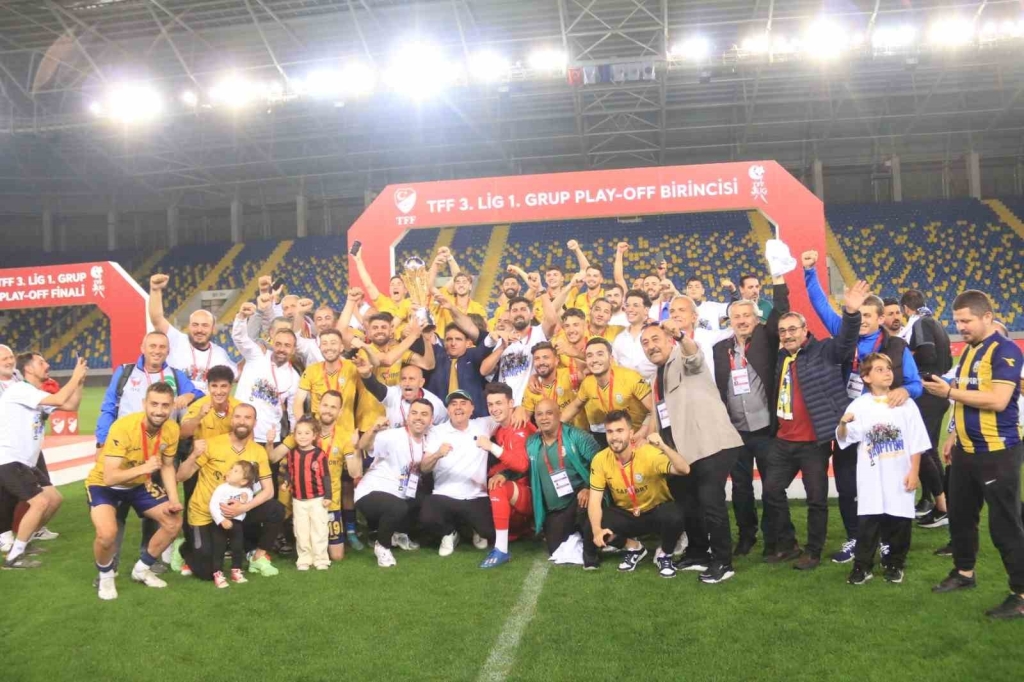TFF 2. Lig ’e yükselen Belediye Derincespor ’da şampiyonluk kutlamaları yarın