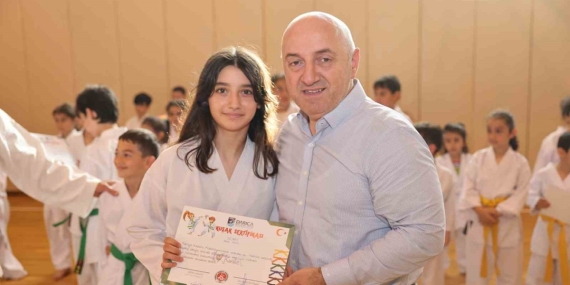 Darıca’nın başarılı sporcuları kuşak atladı