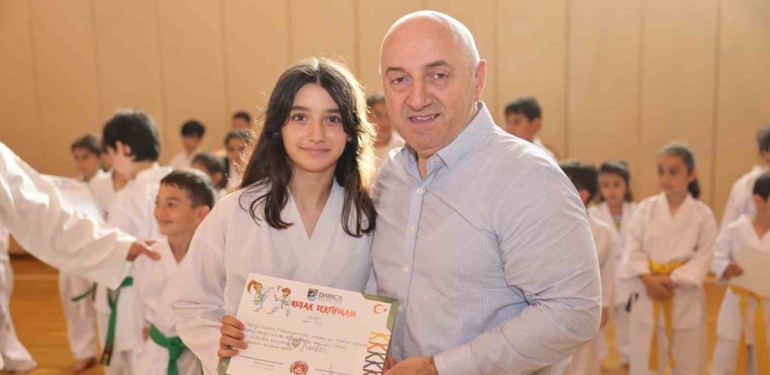 Darıca’nın başarılı sporcuları kuşak atladı
