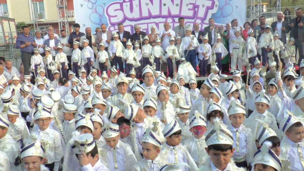 850 çocuk şölenle sünnet edildi