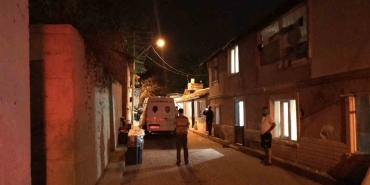 Aracın hızlı geçmesi kavgasında baba ve oğlunu silahla vuran şahıs tutuklandı