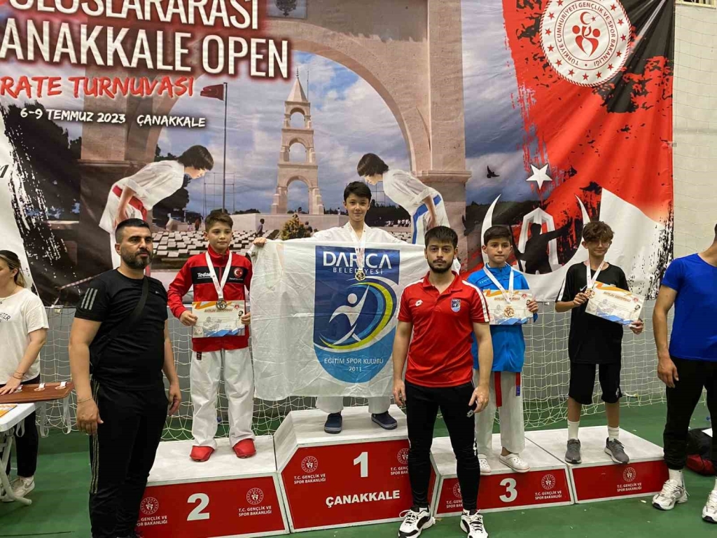 Darıca ’nın genç sporcuları fırtına gibi