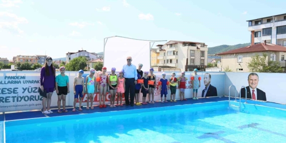 Derince’de yüzme bilmeyen kalmayacak