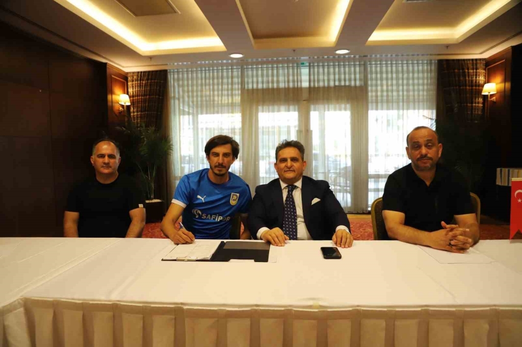 Derincespor FK, Fenerbahçe efsanesi Turhan Sofuoğlu ’na emanet