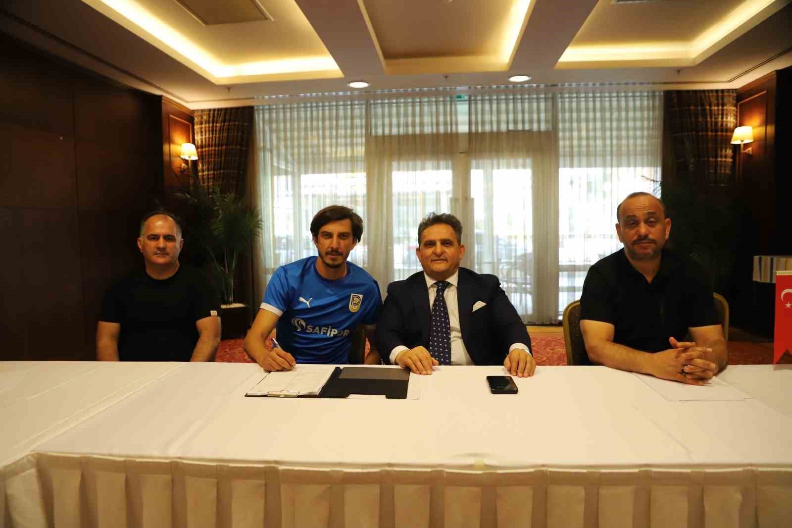 Derincespor FK, Fenerbahçe efsanesi Turhan Sofuoğlu ’na emanet