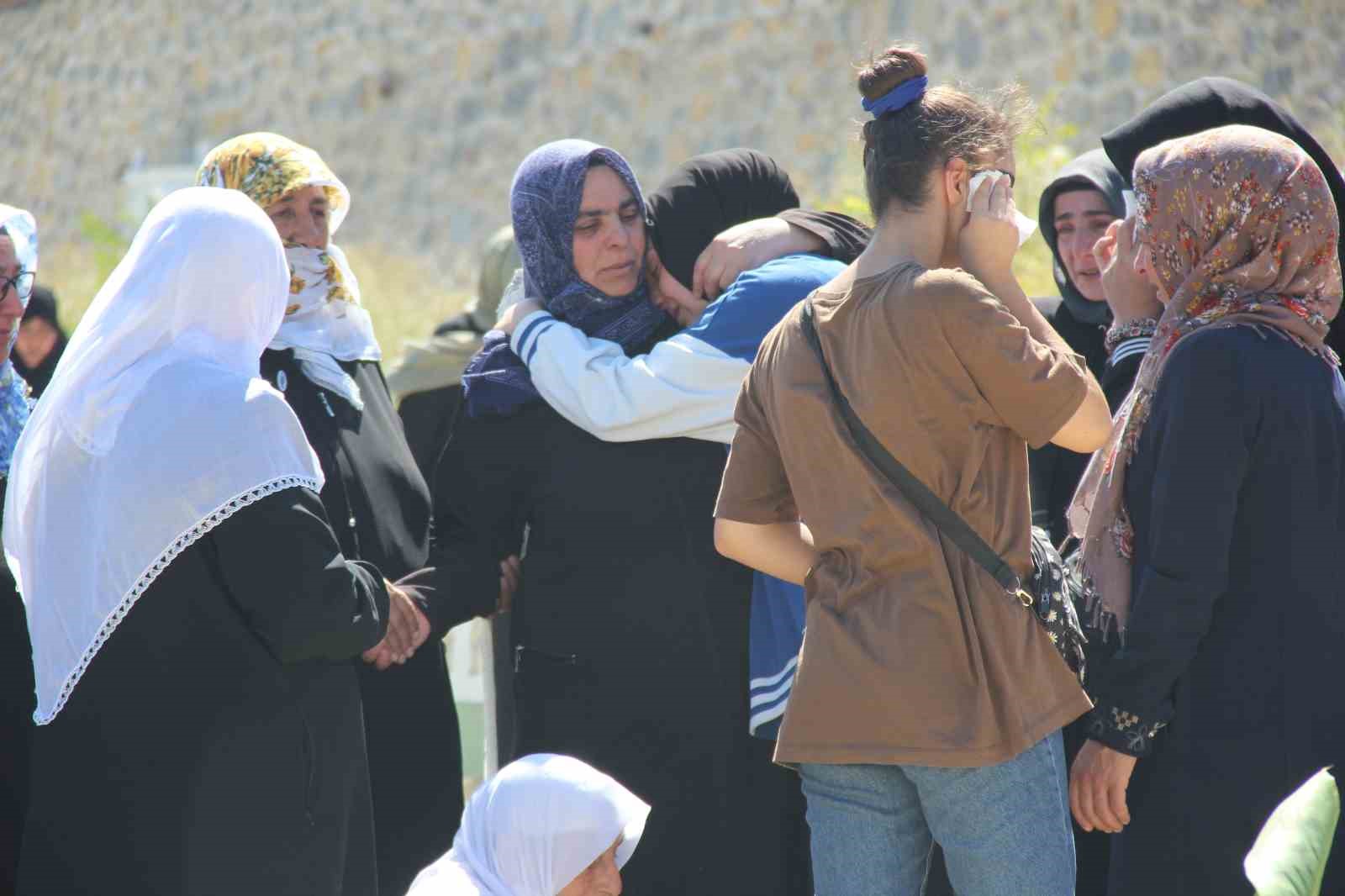 En mutlu günleri kana bulanmıştı: Sağdıç gözyaşlarıyla toprağa verildi