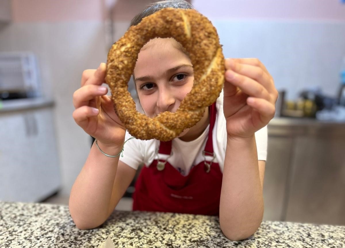 Gençler mutfakta hünerlerini sergiliyor