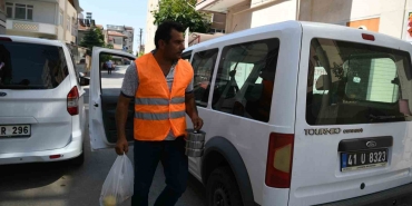 İhtiyaç sahibi ailelere sıcak yemek hizmeti veriliyor