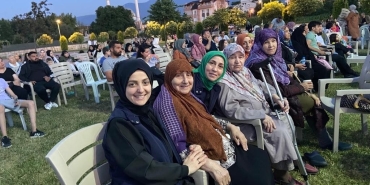 Kartepe ’nin çınarları sinema keyfi yaşadı