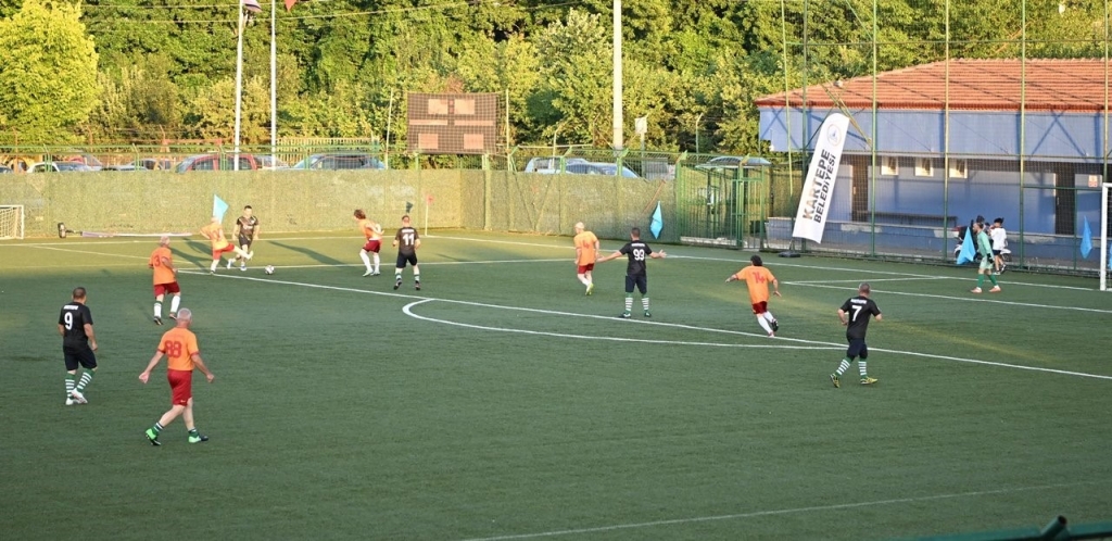 Kartepe ’nin şöhretleri sahaya çıktı