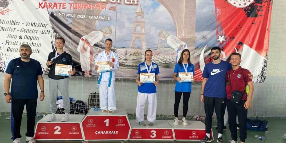 Kartepe’nin sporcuları Çanakkale’den derecelerle döndü
