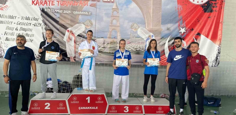 Kartepe’nin sporcuları Çanakkale’den derecelerle döndü