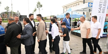 Kartepeliler Kent Meydanı ’nda bayramlaştı