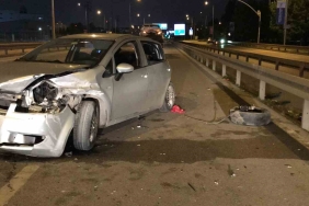 Kazada kopan tekerlek başka kazaya sebep oldu: 2 yaralı