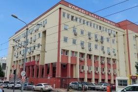 Kendisini polis olarak tanıttığı genç kıza cinsel istismarda bulundu