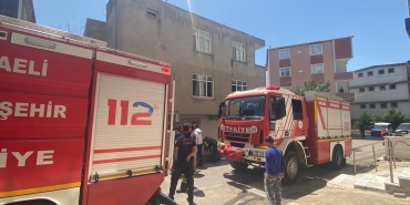 Kocaeli ’de 3 katlı binada yangın paniği