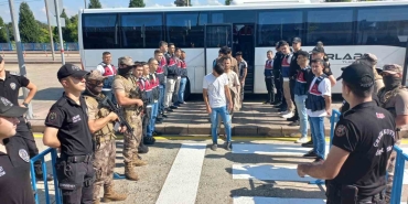 Kocaeli ’de bin 419 düzensiz göçmen sınır dışı edildi