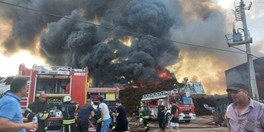 Kocaeli ’de geri dönüşüm fabrikasında yangın