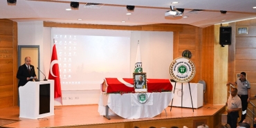 Kocaeli Üniversitesi ’nden kurucu rektörüne son görev