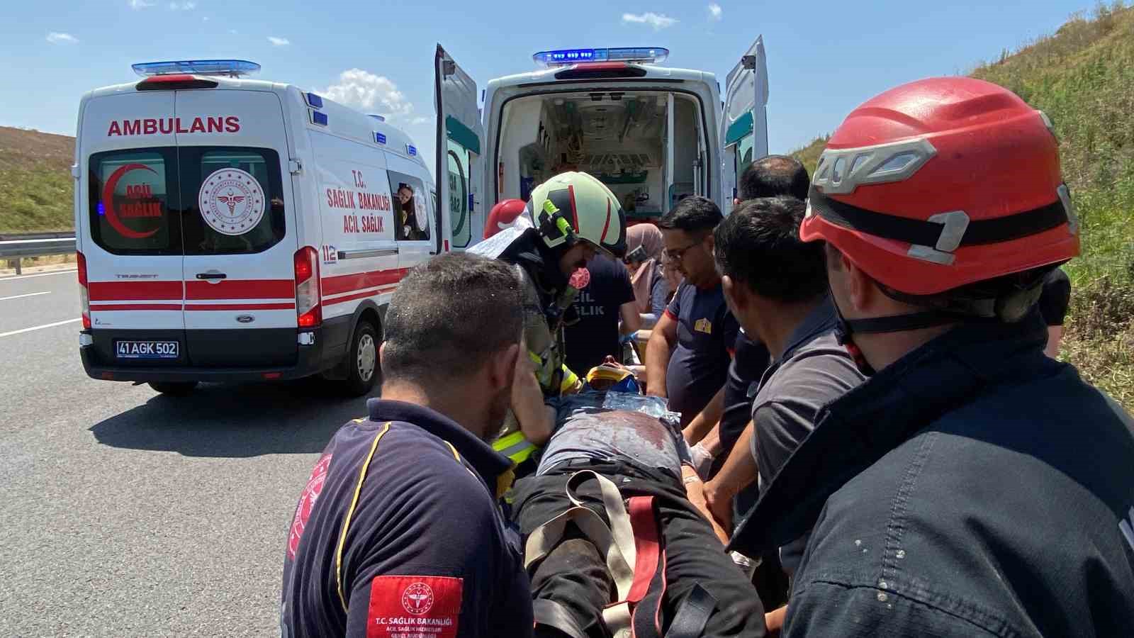 Kuzey Marmara Otoyolu ’nda feci kaza: 2 ’si çocuk 4 yaralı