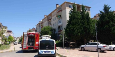 Ocaktaki yemeği unutup uymuştu, komşusu kapıyı kırarak kurtardı