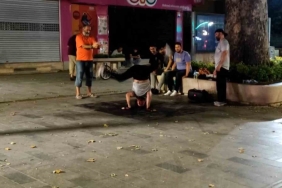 Önce izlediler sonra dayanamayıp dans ettiler