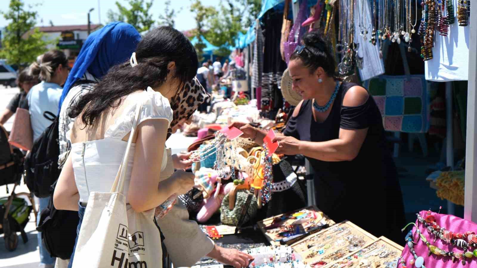 Ormanya ’da el emeği ürünler görücüye çıktı