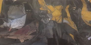 Paramparça olan araçlardan sağ çıktılar