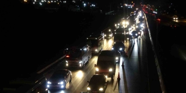 TEM ’deki yol çalışması D-100 ’e yansıdı: Uzun araç kuyrukları oluştu
