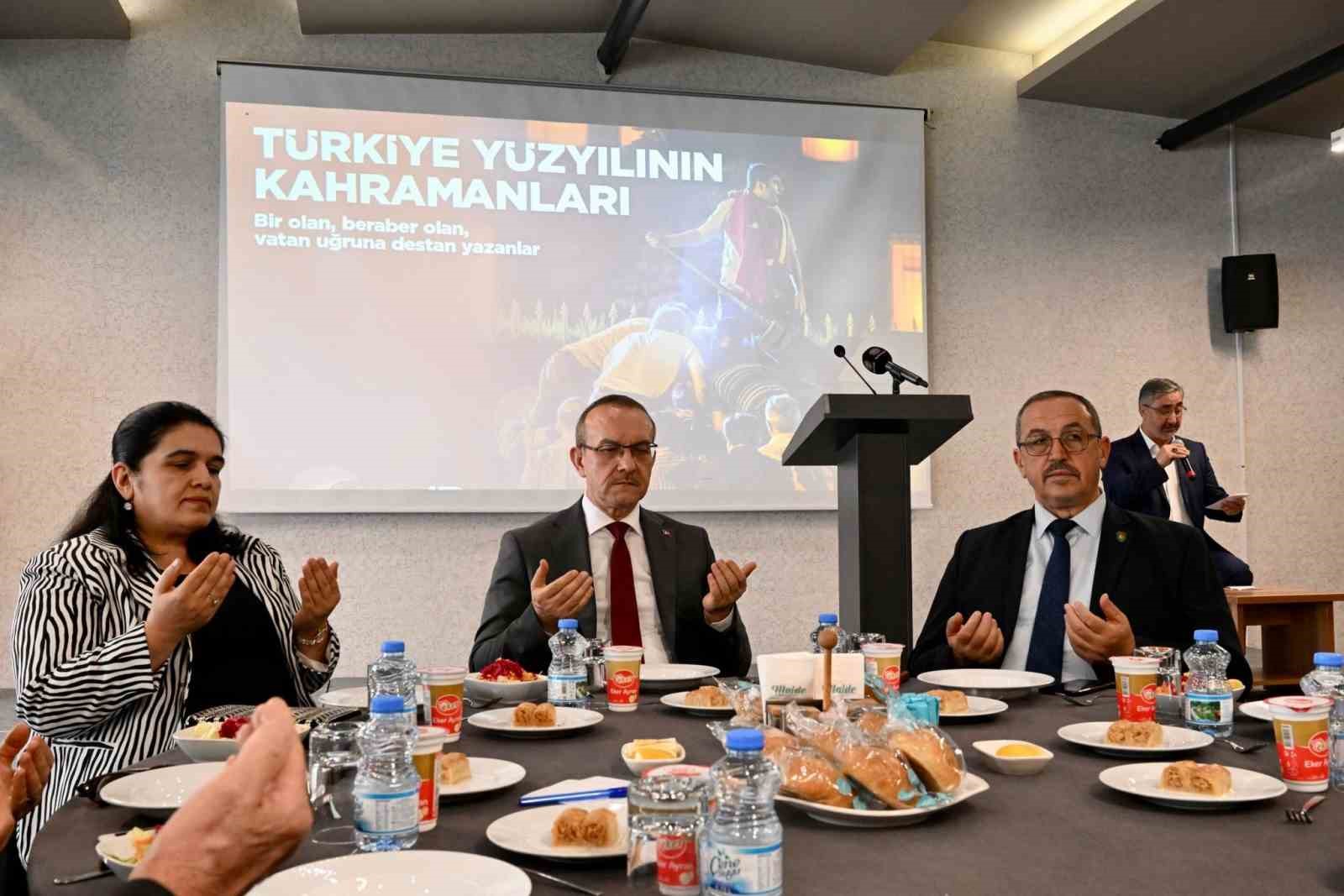 Vali Yavuz: "15 Temmuz küresel güçlerin Türkiye ’de meydana getirdiği bir hadisedir"