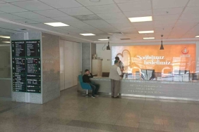Yardım isteyen görme engelli vatandaşı hastaneye götürdüler