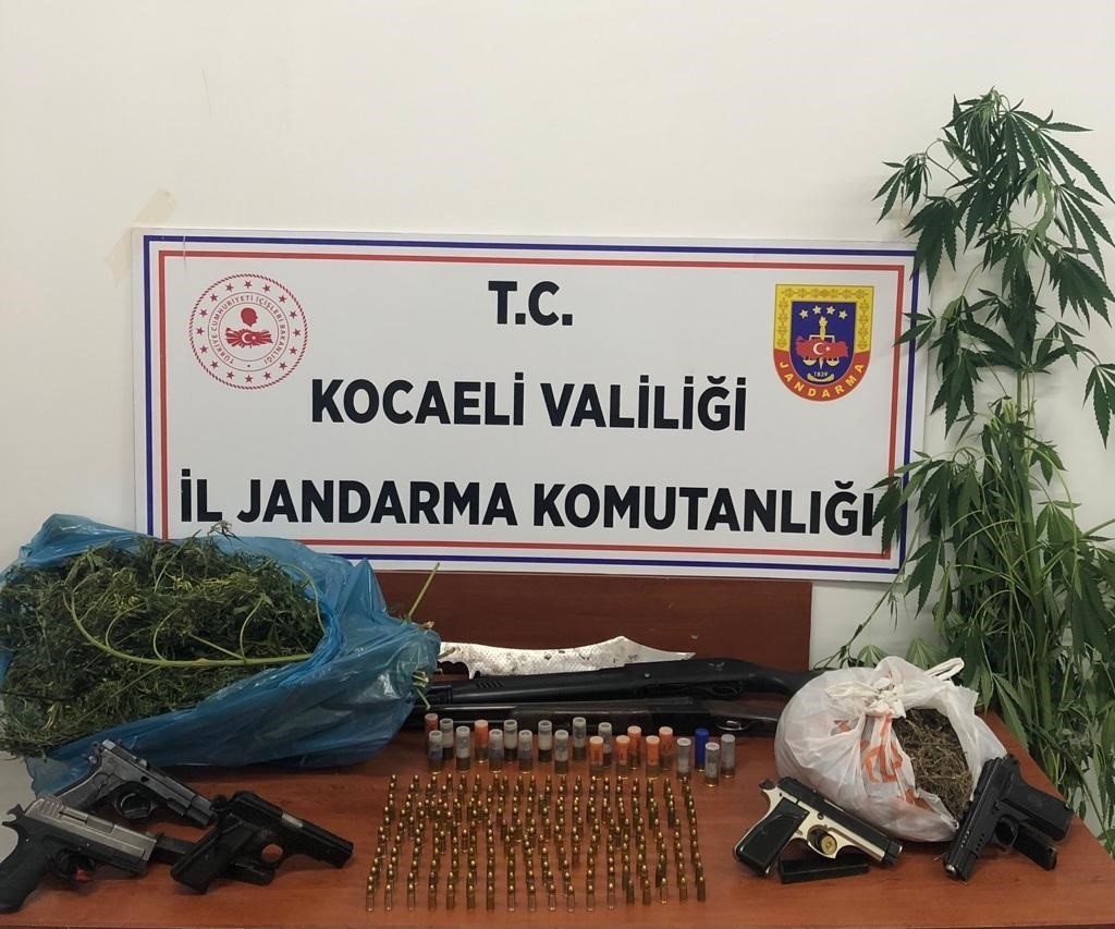 Kocaeli ’de jandarmadan uyuşturucu operasyonu: 3 gözaltı