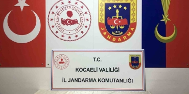 Operasyon yapılan evden kılıç çıktı
