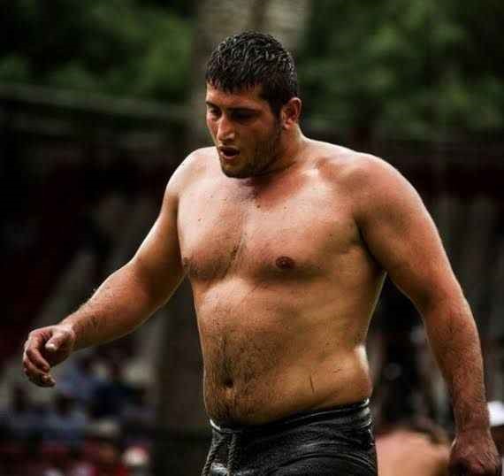 Almanya ’da Başiskele Belediyesporlu güreşçiden büyük başarı