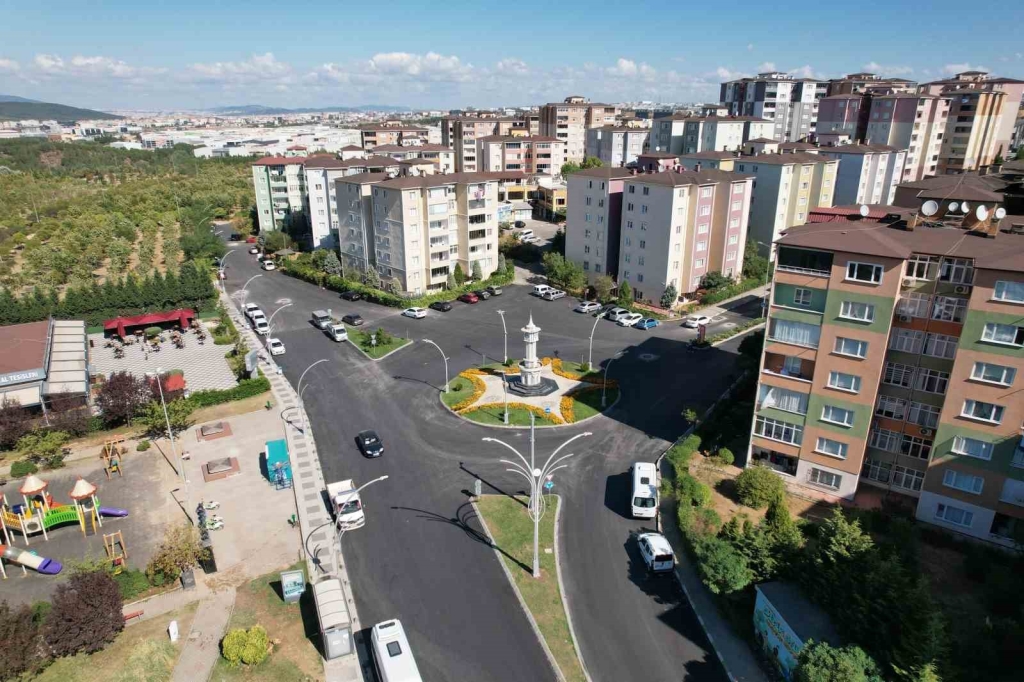 Çağdaşkent ’in yolları yenilendi