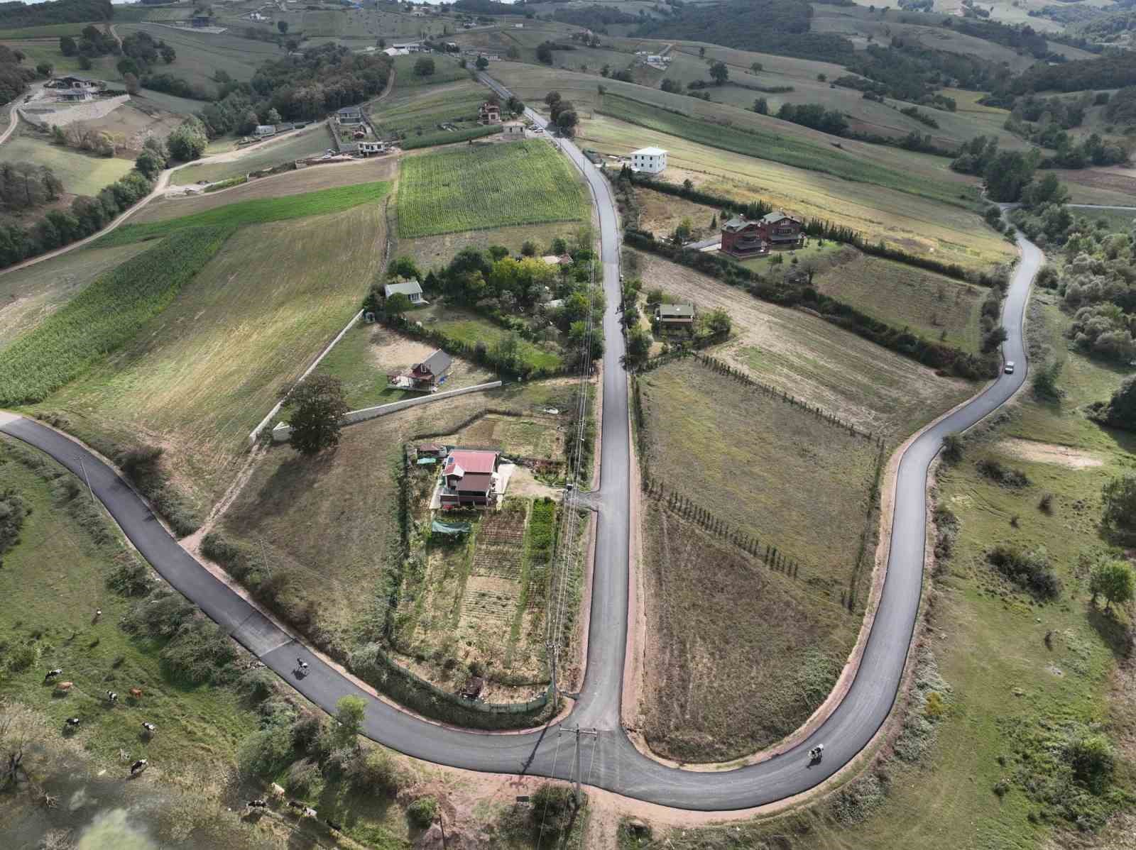 Derince ’nin köylerinde üstyapı çalışmaları yapılıyor