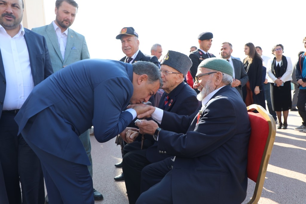 Dilovası ’nda Gaziler Günü kutlandı