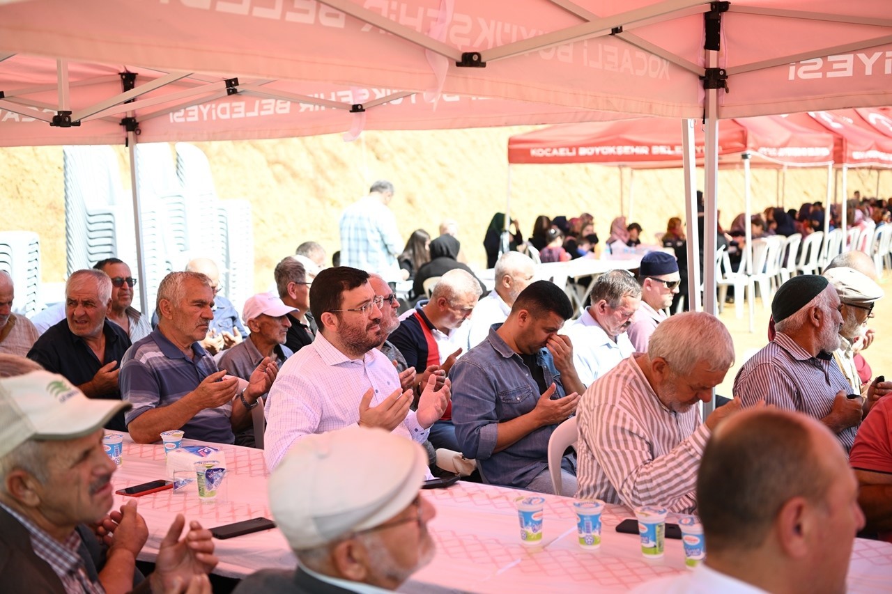 Eşme Ahmediye ’de Köy Cemiyeti yapıldı