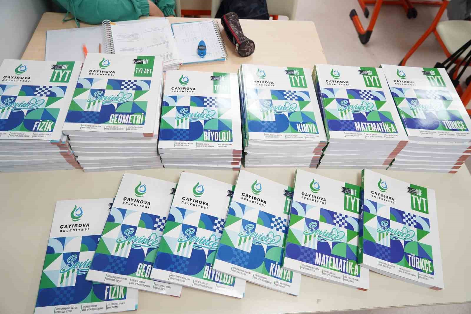 Gençlik Merkezi öğrencilerine kaynak kitap