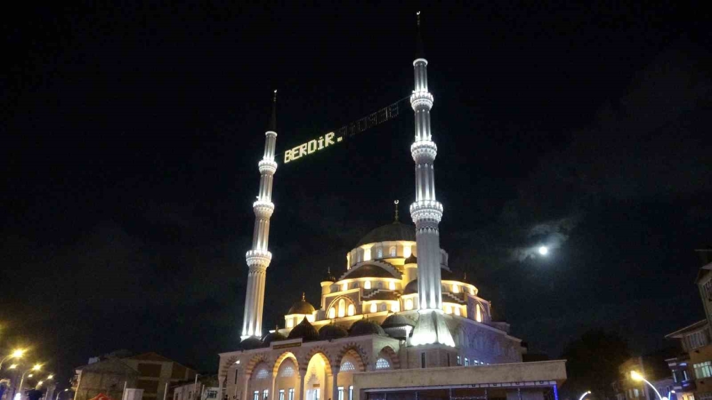 Kocaeli ’de Mevlit Kandili ihya edildi